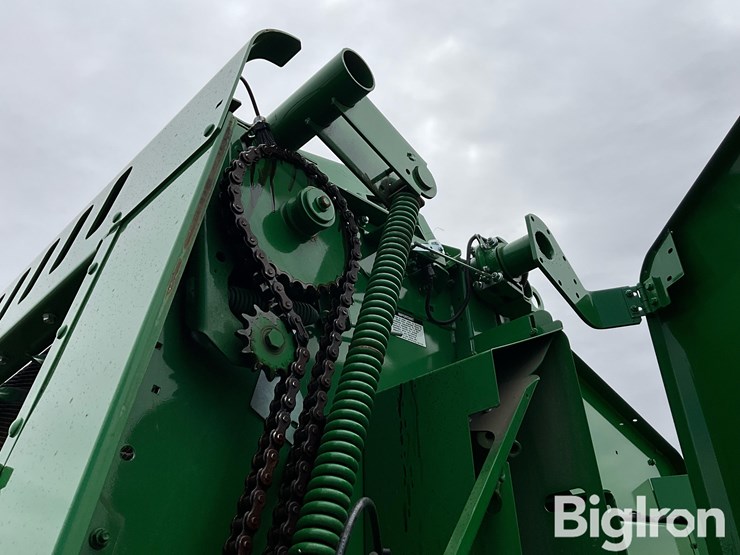 2021-john-deere-560r-image-11