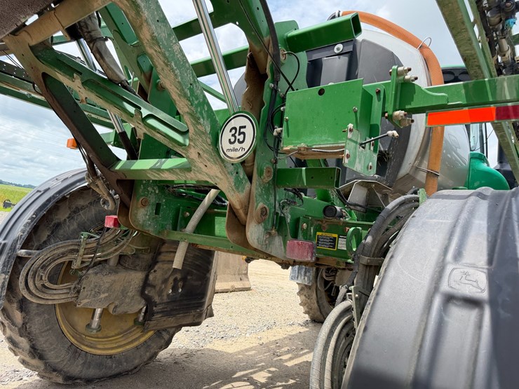 2016-john-deere-r4038-image-19