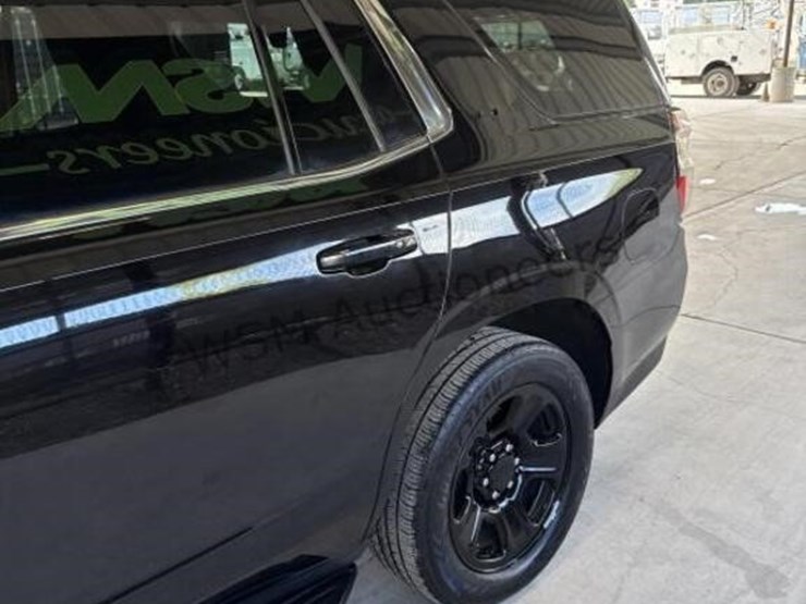 2023-chevrolet-tahoe-image-5