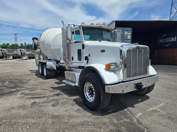 2014-peterbilt-365-image-43