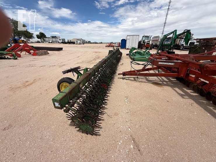 john-deere-400-image-3