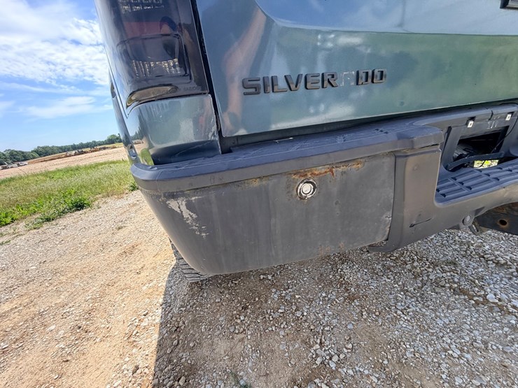 #24066-•-2011-chevrolet-silverado-pickup-truck-image-66