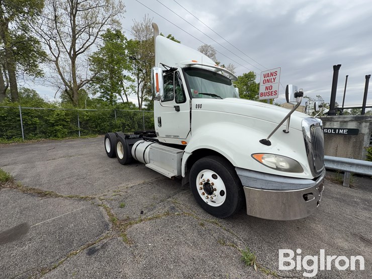 2015-international-prostar-image-3