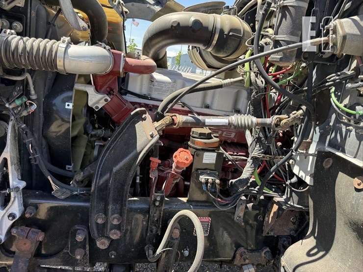 2012-mack-pinnacle-chu613-image-48
