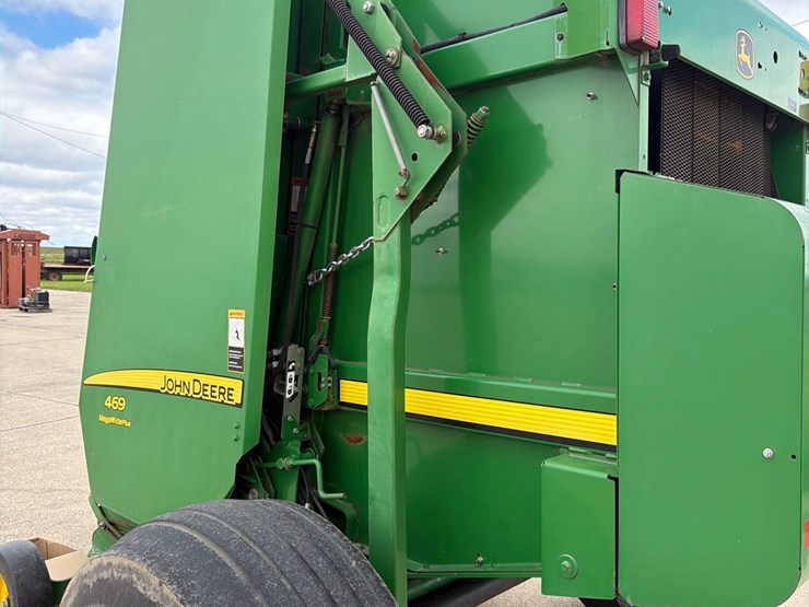 john-deere-469-image-10