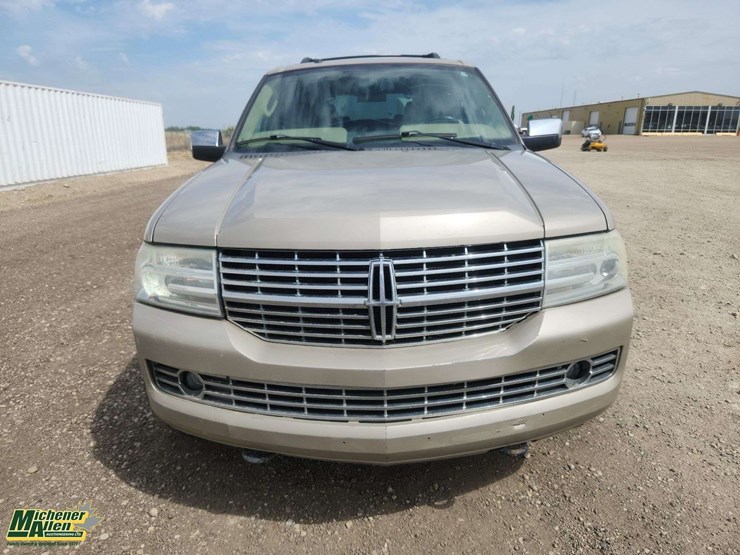 2008-lincoln-navigator-image-8