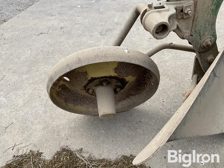 john-deere-125-image-16