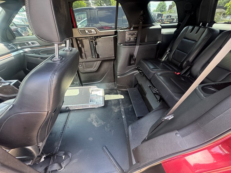 2018-ford-explorer-limited-image-6