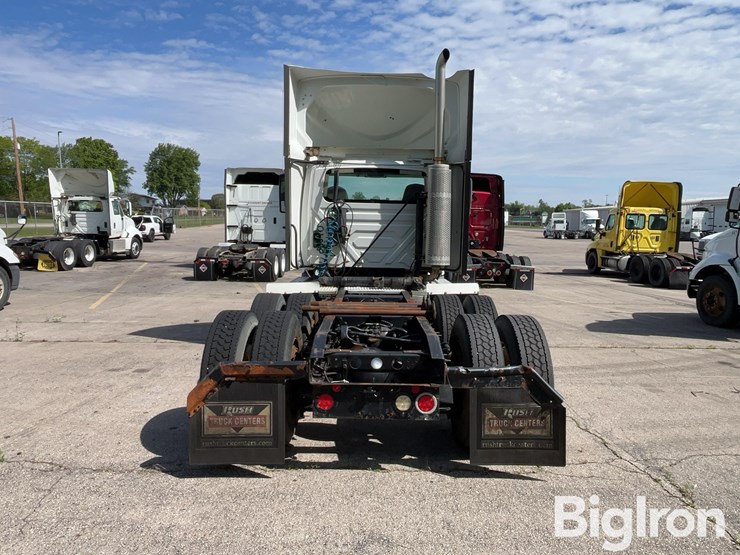 2013-international-prostar-image-6