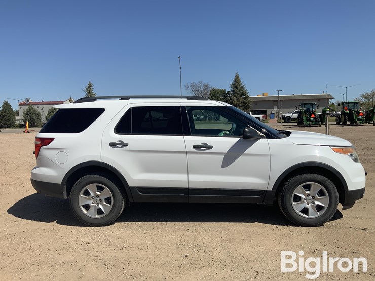 2014-ford-explorer-image-4