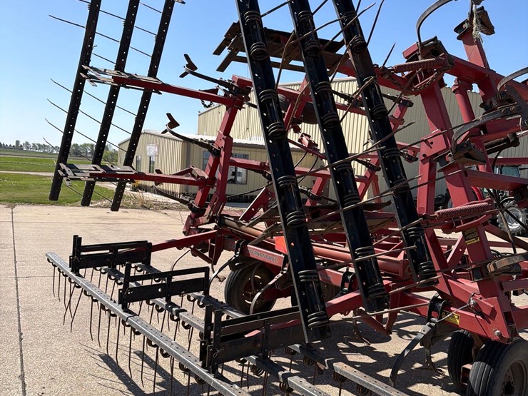 case-ih-4800-image-27