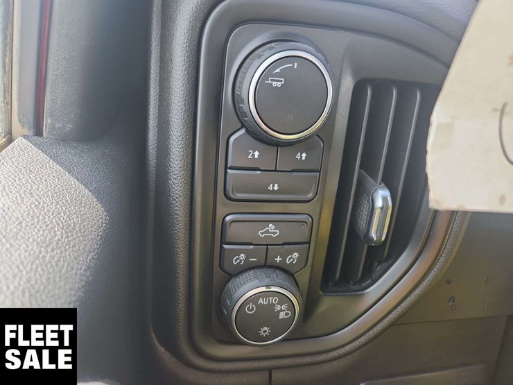 2020-chevrolet-silverado-3500hd-image-12