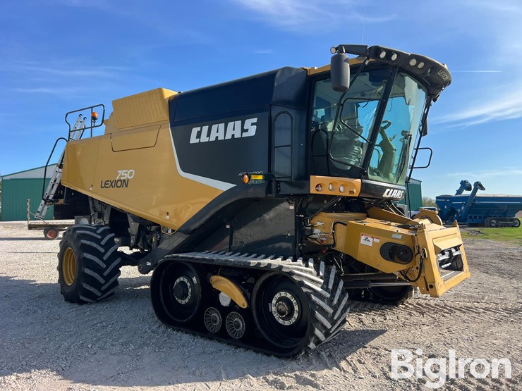 claas-750-c48-lexion-4wd-combine-image-3