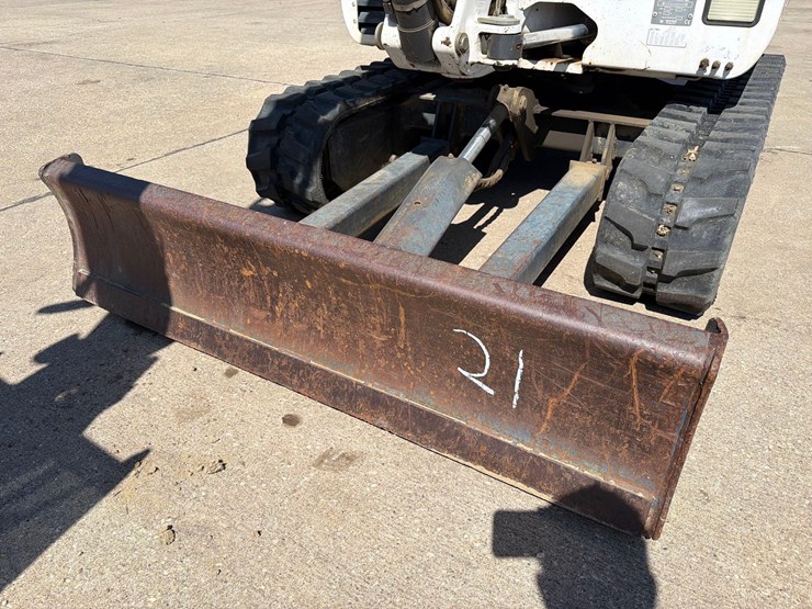 2001-bobcat-331e-image-11