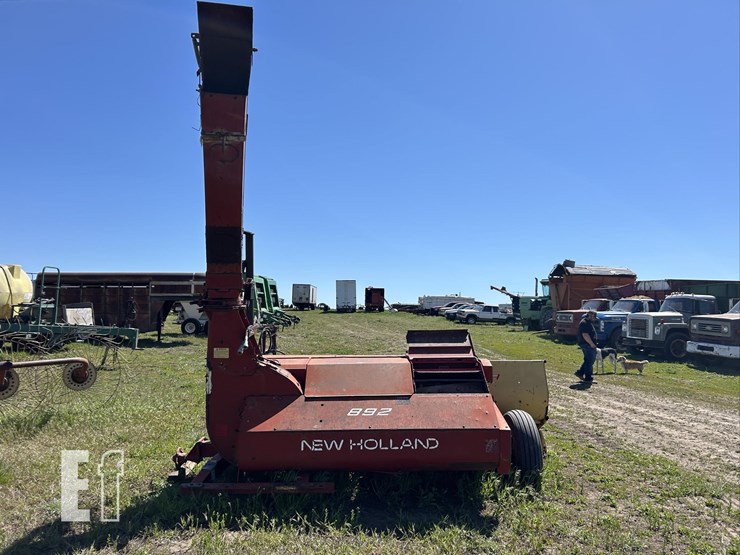 new-holland-892-image-4