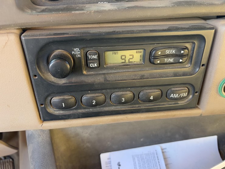 2003-sterling-lt9500-image-46