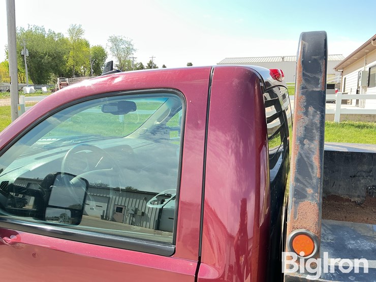 2013-chevrolet-3500hd-image-17