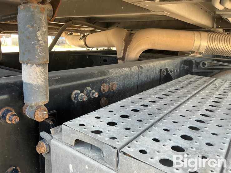 2013-freightliner-coronado-132-image-20