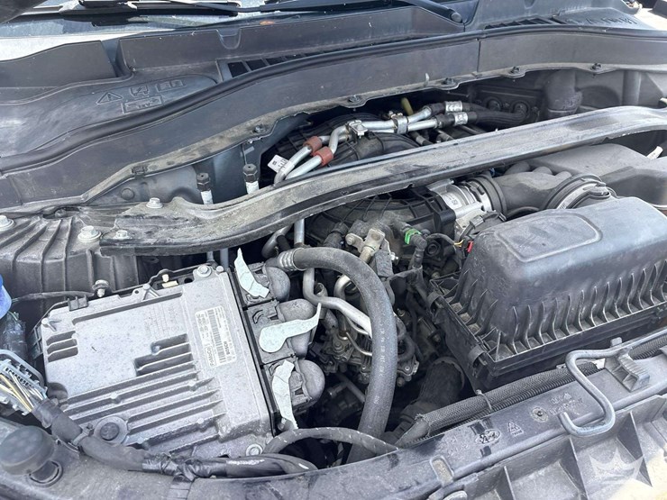 2020-ford-explorer-image-8
