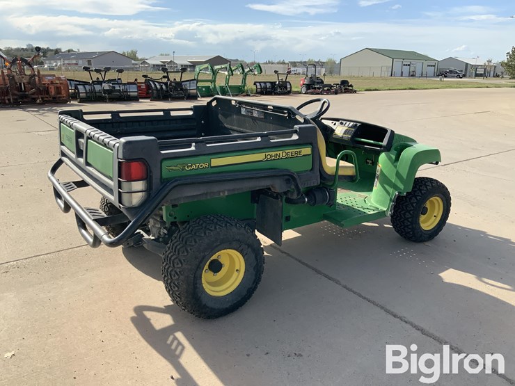 john-deere-gator-image-5