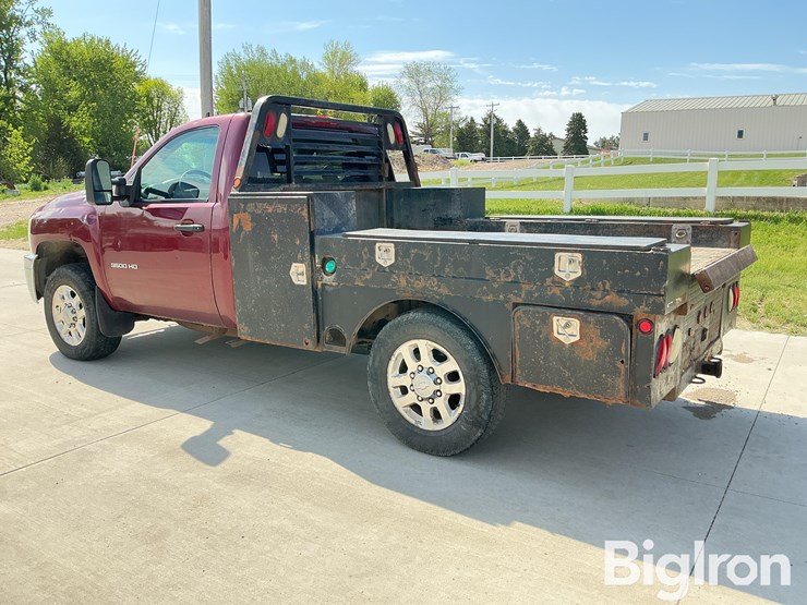 2013-chevrolet-3500hd-image-7