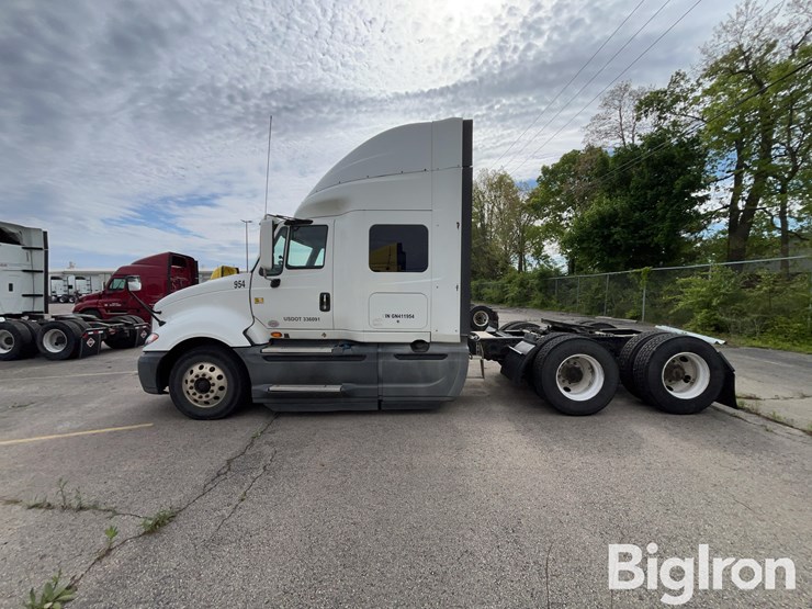 2016-international-prostar-image-8