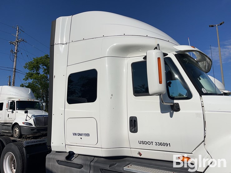 2016-international-prostar-image-19