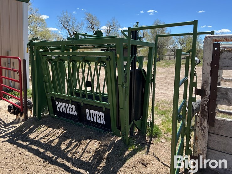 powder-river-working-chute-w/-palpation-cage-image-7