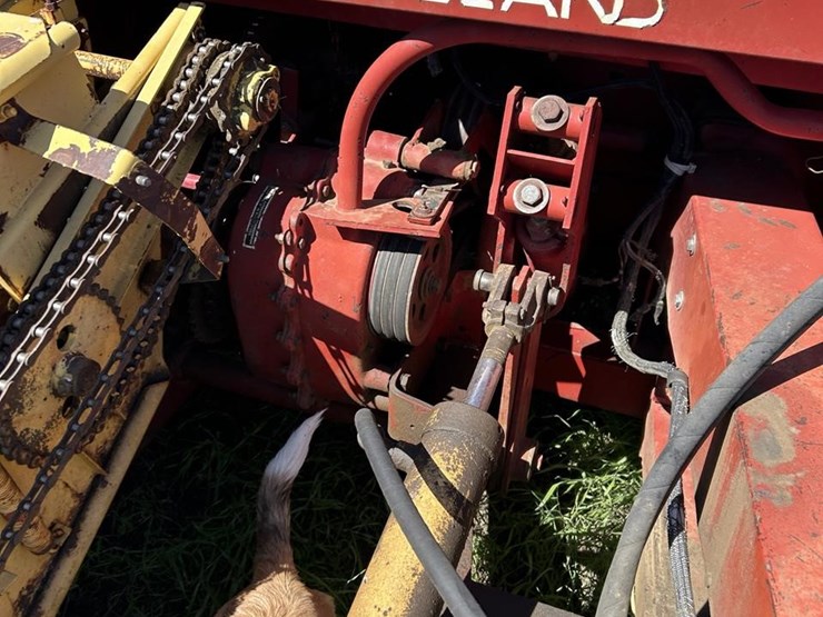 new-holland-892-image-9