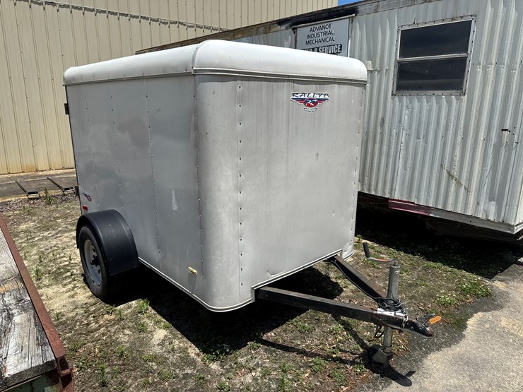 2000-pace-american-rallye-rt58sa-single-axle-enclosed-trailer-with-rear-barn-door-no-title---vin-image-2