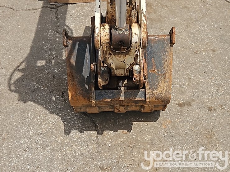 bobcat-325-image-11