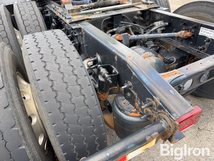2015-international-prostar-image-14
