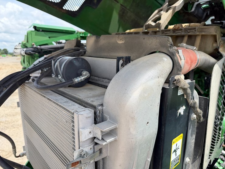 2016-john-deere-r4038-image-80