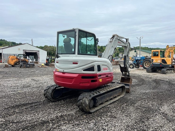 2018-takeuchi-tb260-image-6
