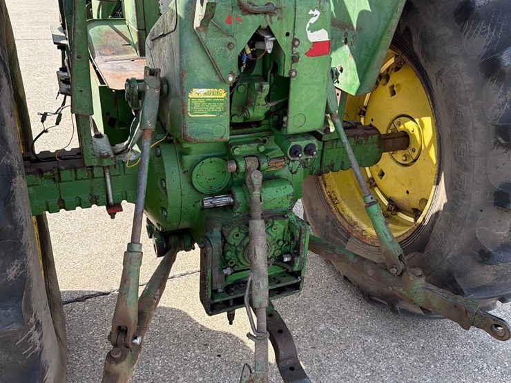 john-deere-4020-image-27