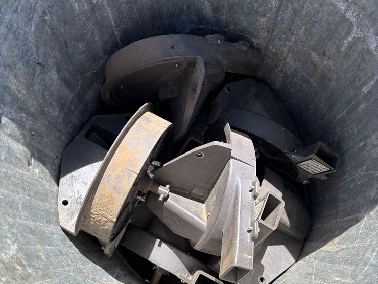 john-deere-7000-image-39