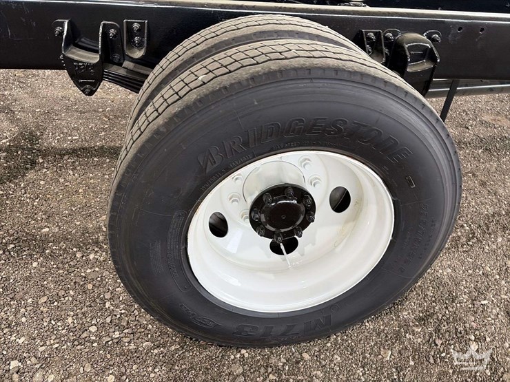 2012-kenworth-t300-image-21