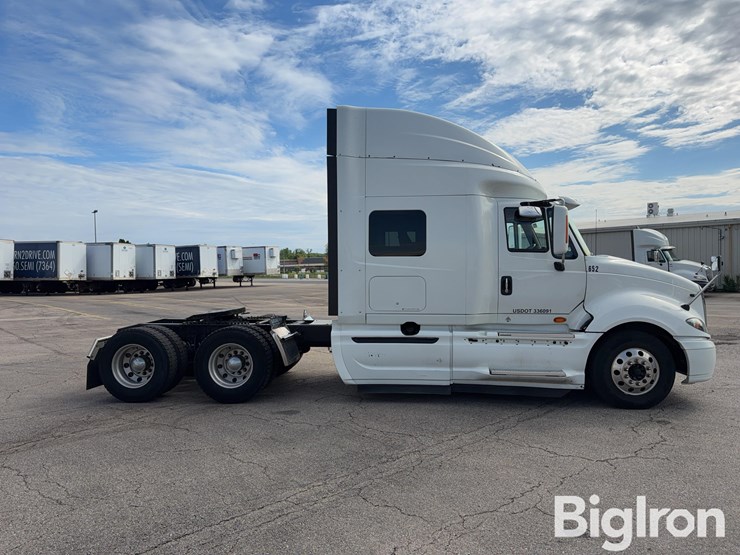 2016-international-prostar-image-4