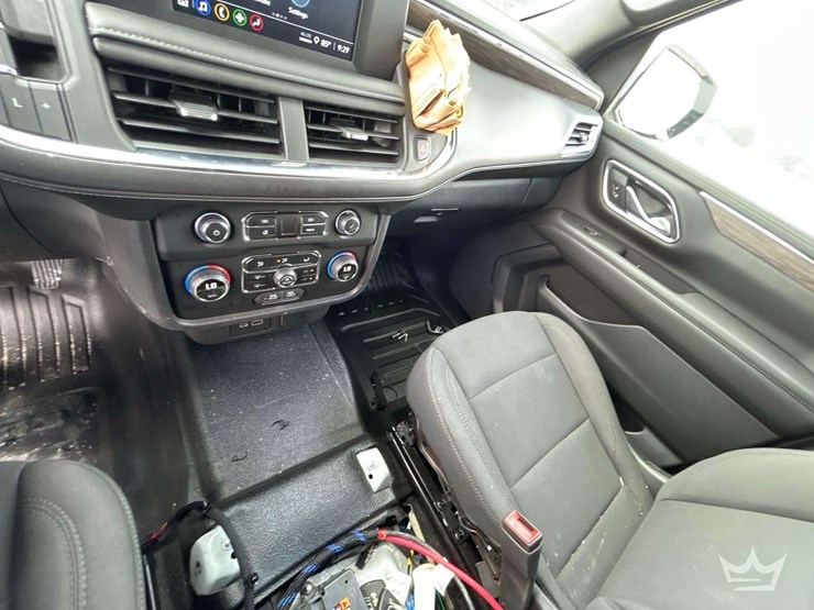 2022-chevrolet-tahoe-image-18