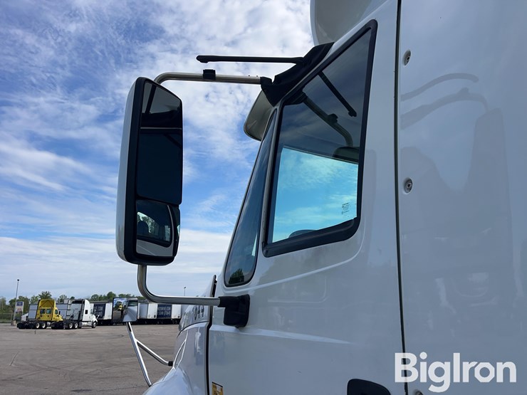 2015-international-prostar-image-15