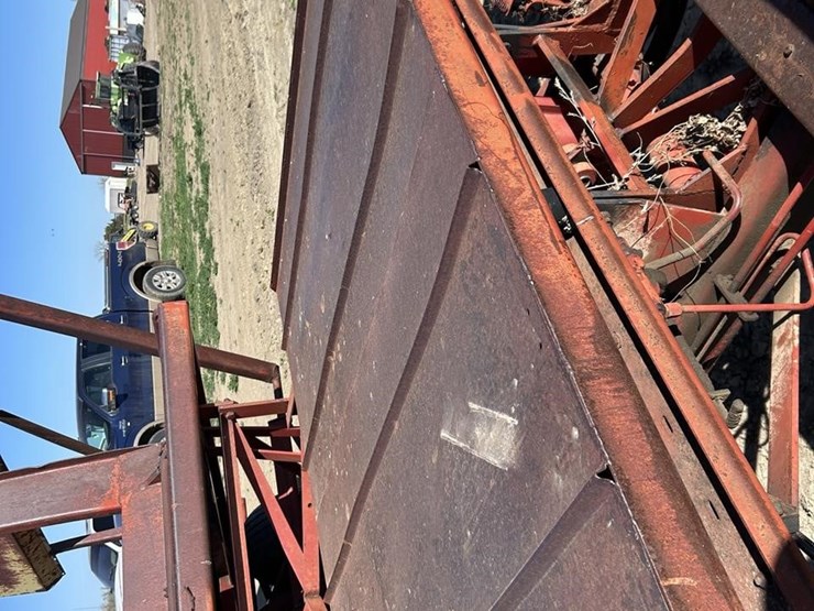 new-holland-1000-image-22