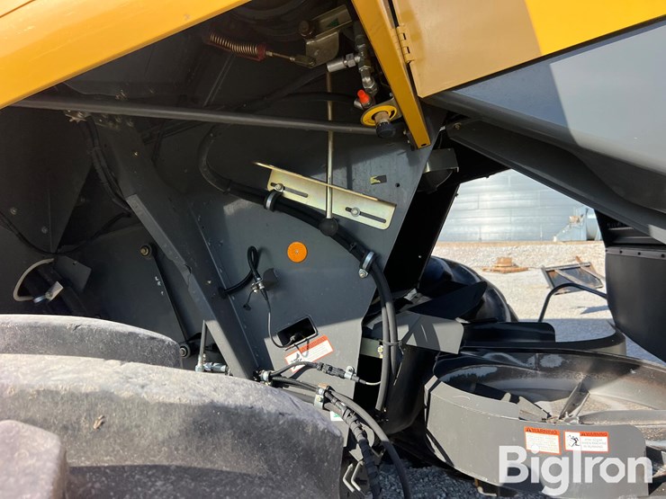 claas-750-c48-lexion-4wd-combine-image-18