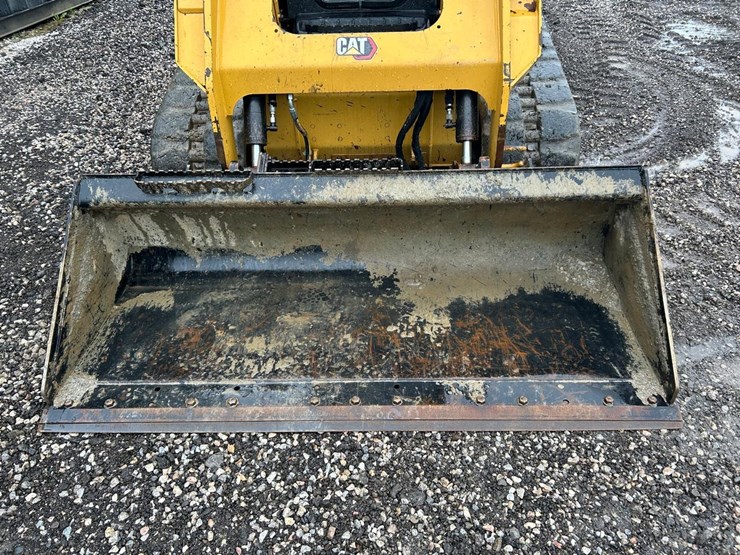2022-caterpillar-259d3-image-9