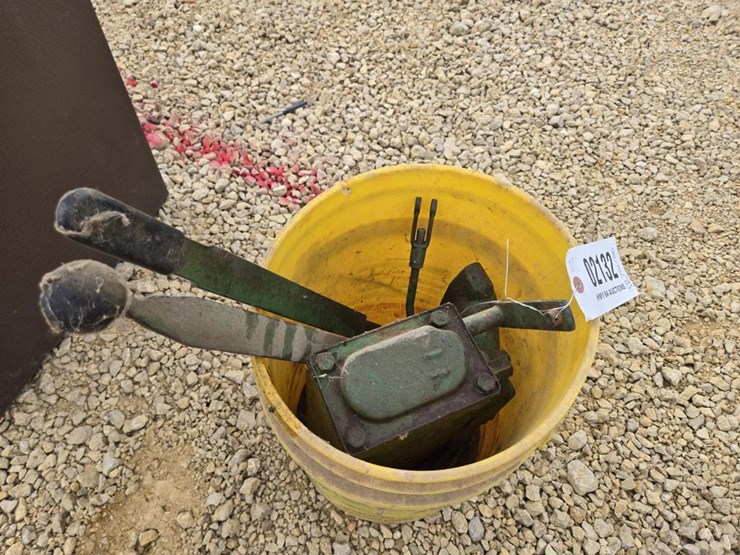 john-deere-720-image-1