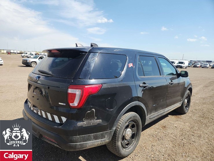 2019-ford-explorer-image-5