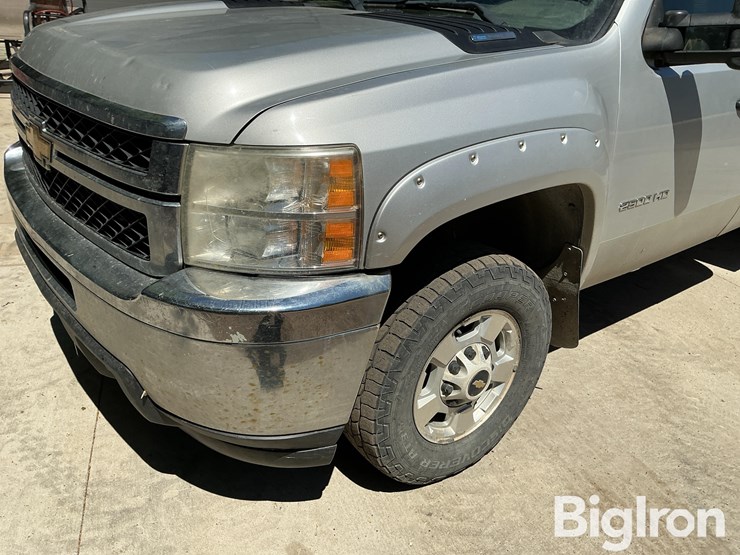 2011-chevrolet-2500-image-9