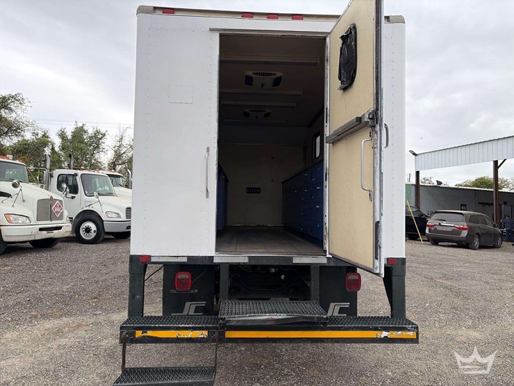 2011-international-durastar-4300-image-21