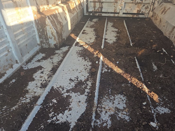 2002-eby-ruffneck-8'x24'-aluminum-livestock-trailer-image-31