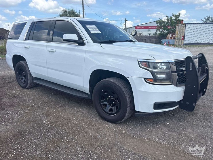 2019-chevrolet-tahoe-image-2