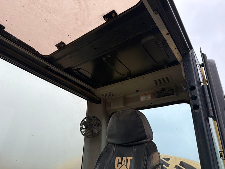 caterpillar-307c-image-49